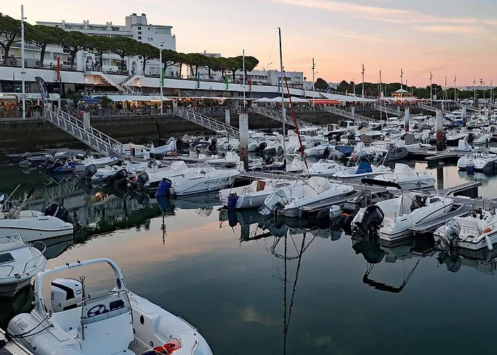 3 Bedroom Amazing In Holiday home