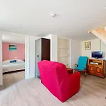 Vakantiehuis 3 Bedroom Lovely In *