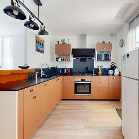 Holiday home 3 Bedroom Amazing In Royan