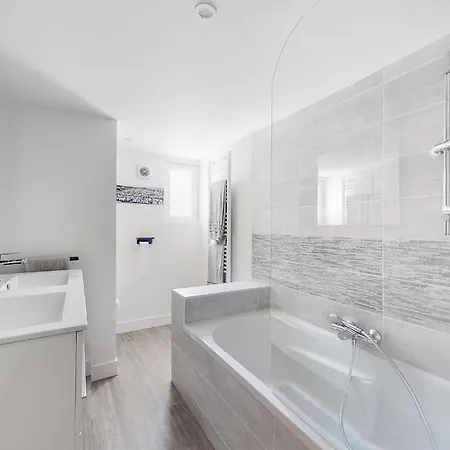 3 Bedroom Beautiful In Дом отдыха