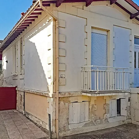 3 Bedroom Beautiful Home In Royan *