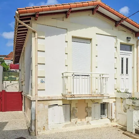 Дом отдыха 3 Bedroom Beautiful In *